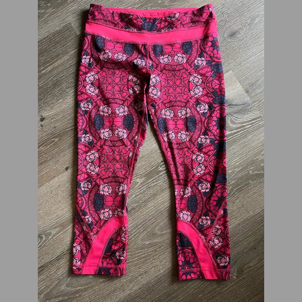 Lululemon Inspire Crop Size 6